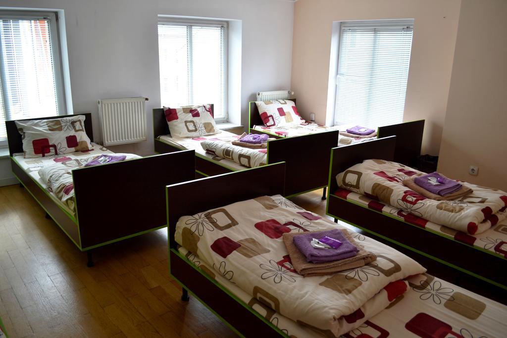 Wanted Hostel Львов Экстерьер фото